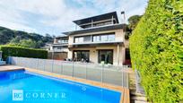 Vista exterior de Casa o xalet en venda en  Barcelona Capital amb Aire condicionat, Terrassa i Piscina