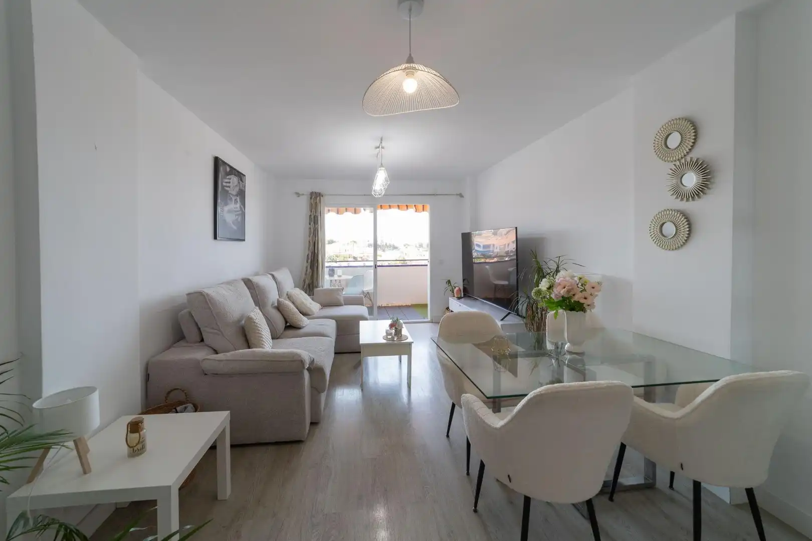 Sala de estar de Piso en venta en Rincón de la Victoria con Aire acondicionado, Calefacción y Terraza