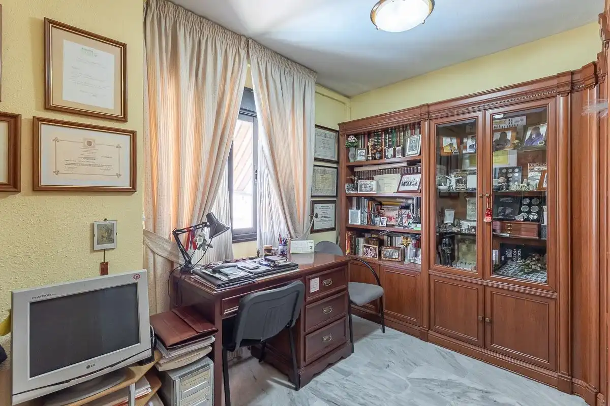 Habitación de Piso en venta en Granada con Aire acondicionado, Calefacción y Terraza