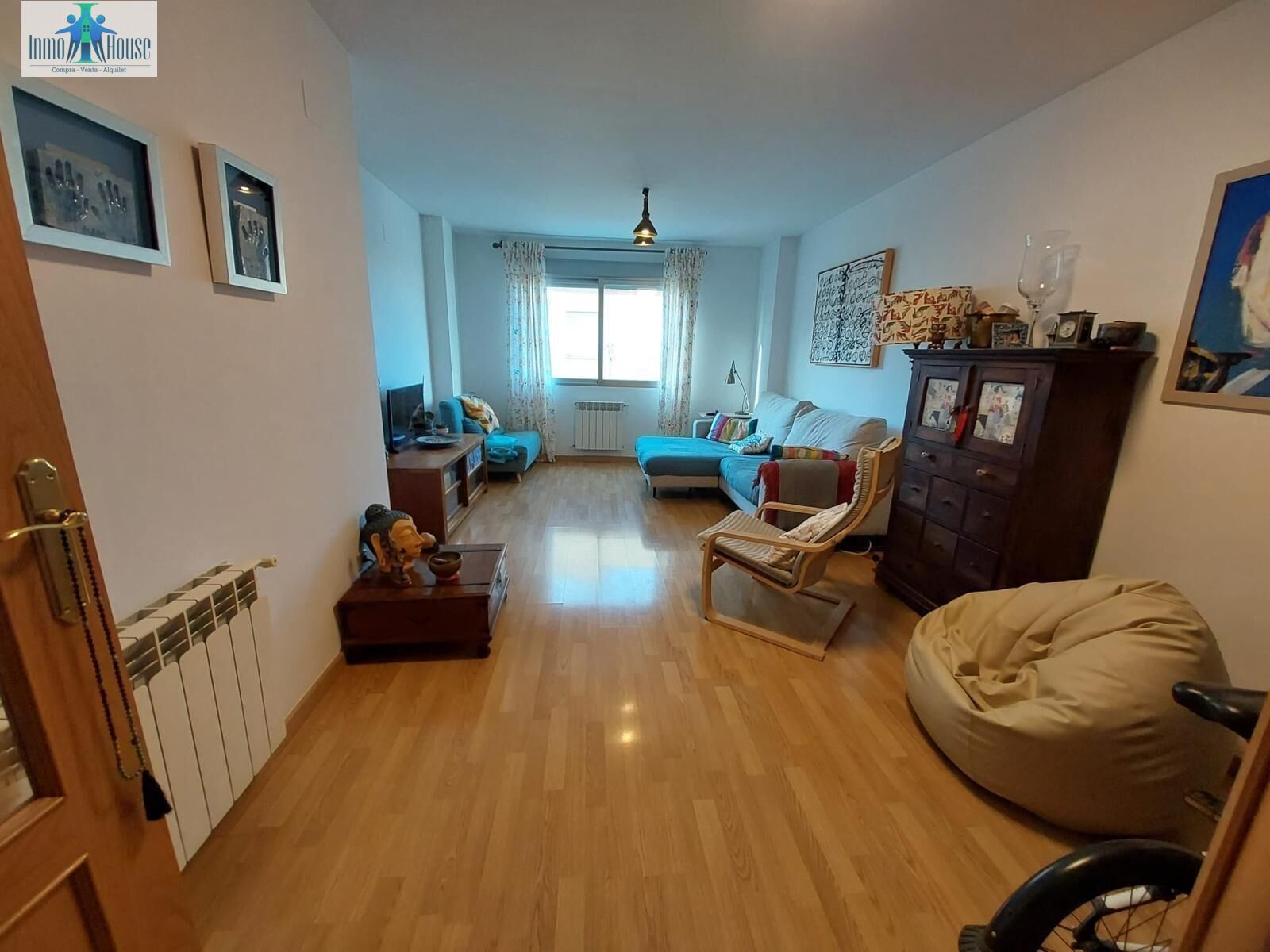 Sala de estar de Piso en venta en  Albacete Capital con Calefacción y Balcón