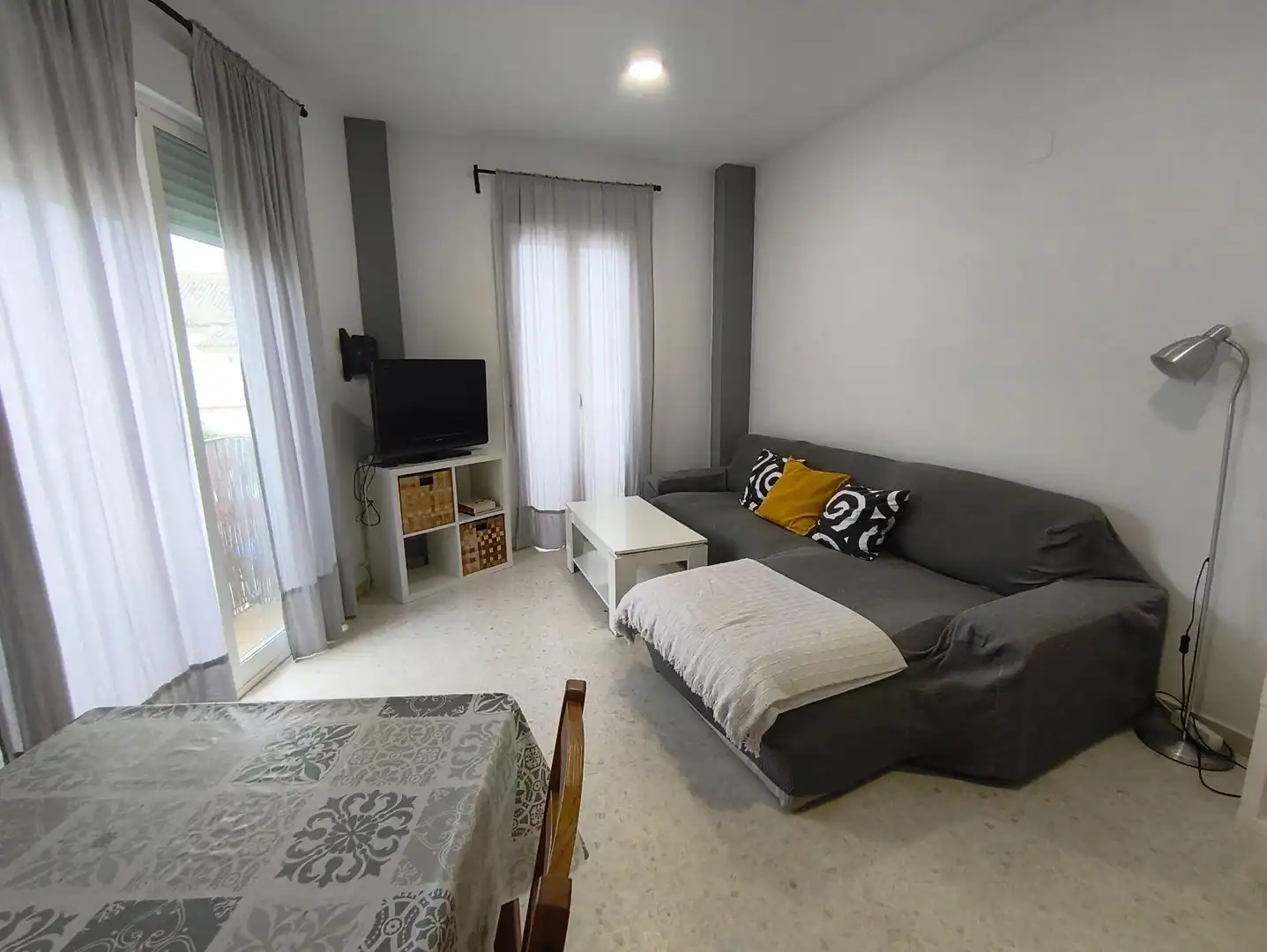 Sala d'estar de Apartament de lloguer en Jerez de la Frontera amb Aire condicionat, Moblat i Balcó