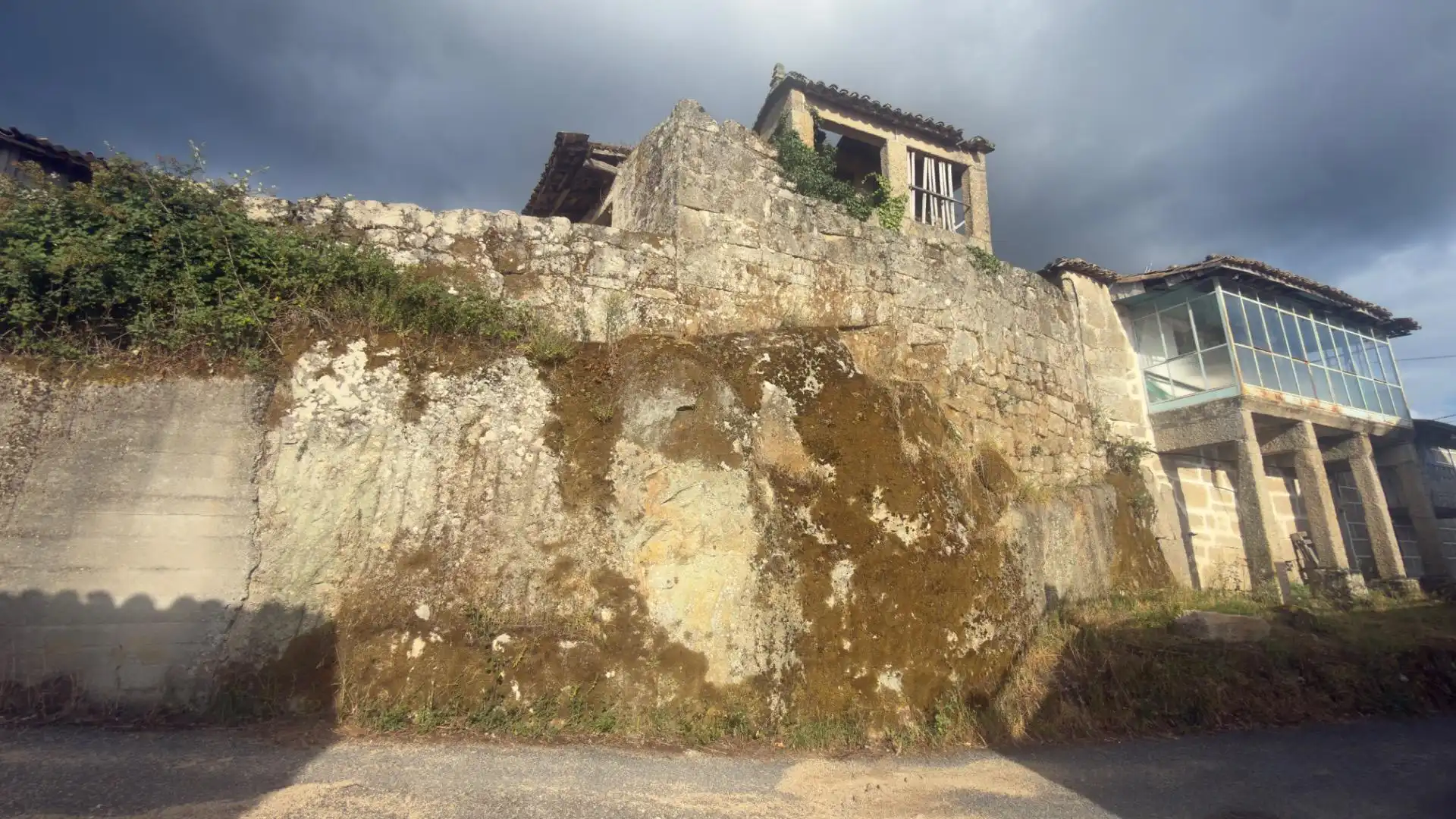 Vista exterior de Casa o xalet en venda en Nogueira de Ramuín amb Jardí privat i Balcó