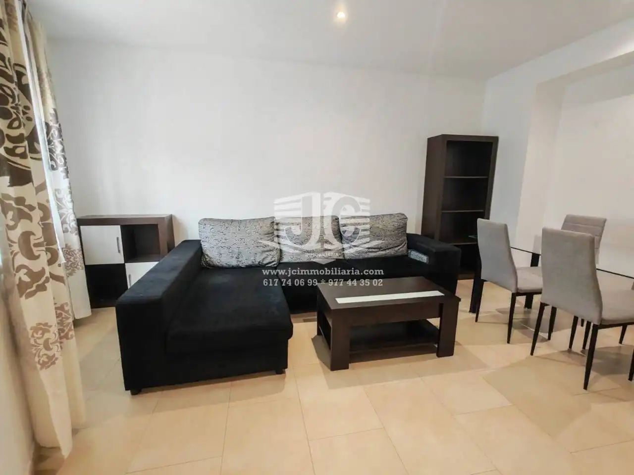 Sala de estar de Piso de alquiler en Tivenys con Aire acondicionado, Trastero y Amueblado