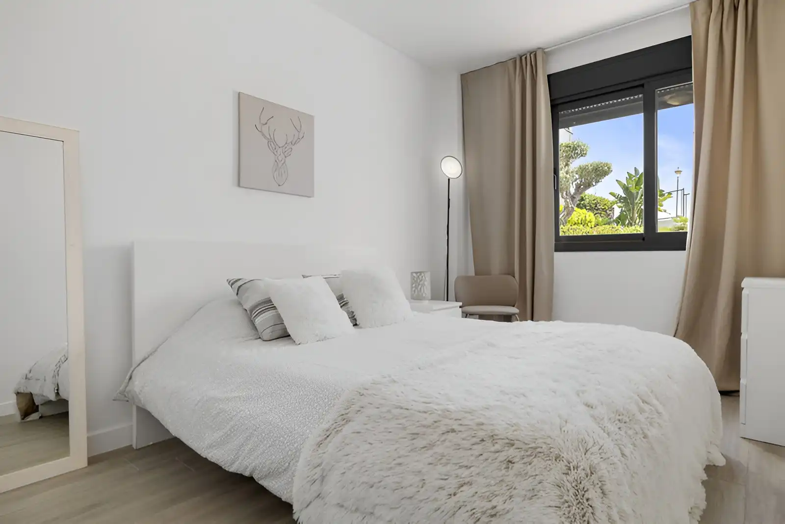 Home with pool for sale in Elviria - Cabopino, imagen 24