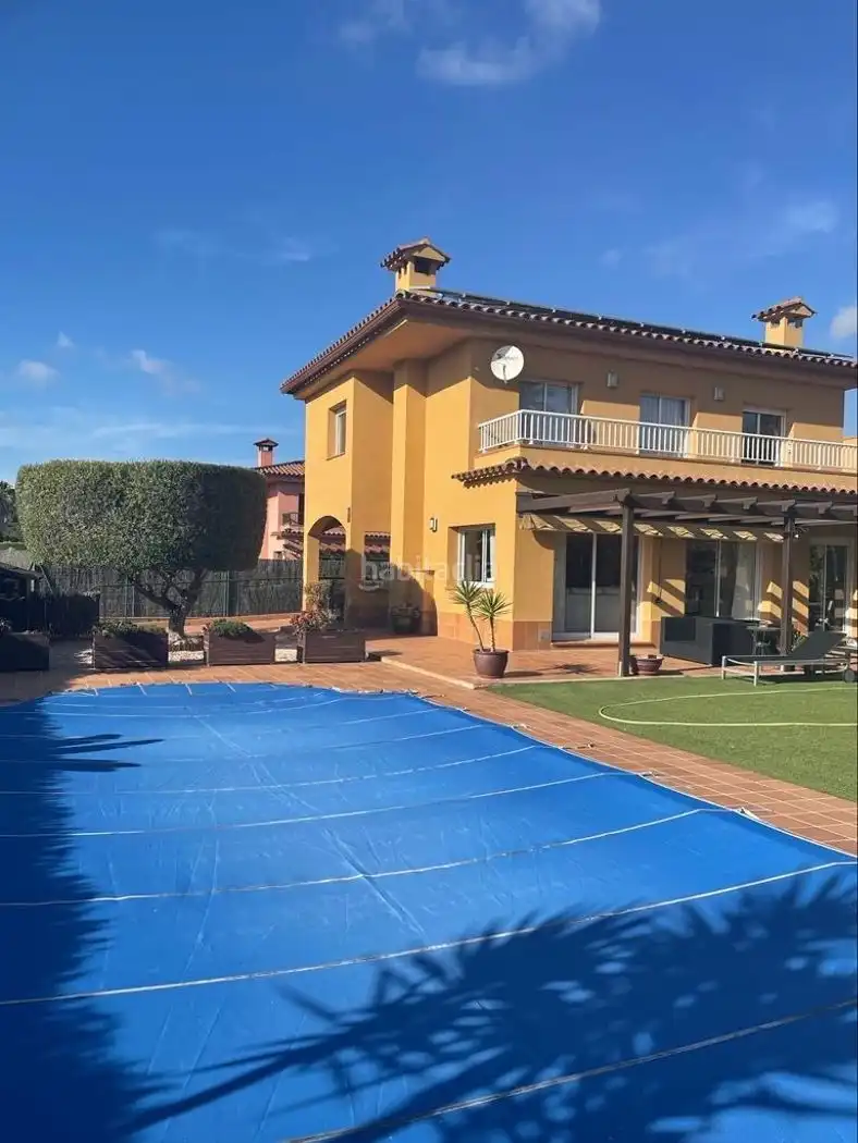 Piso en venta en Carrer Roma Maura 18