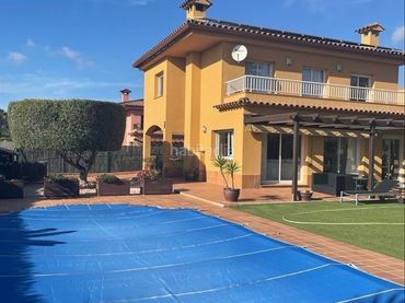 Appartamento in vendita a Carrer Roma Maura 18