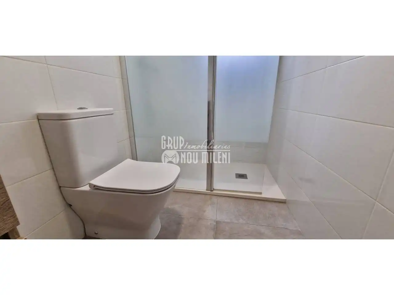 Baño de Piso de alquiler en Catarroja con Aire acondicionado, Calefacción y Balcón