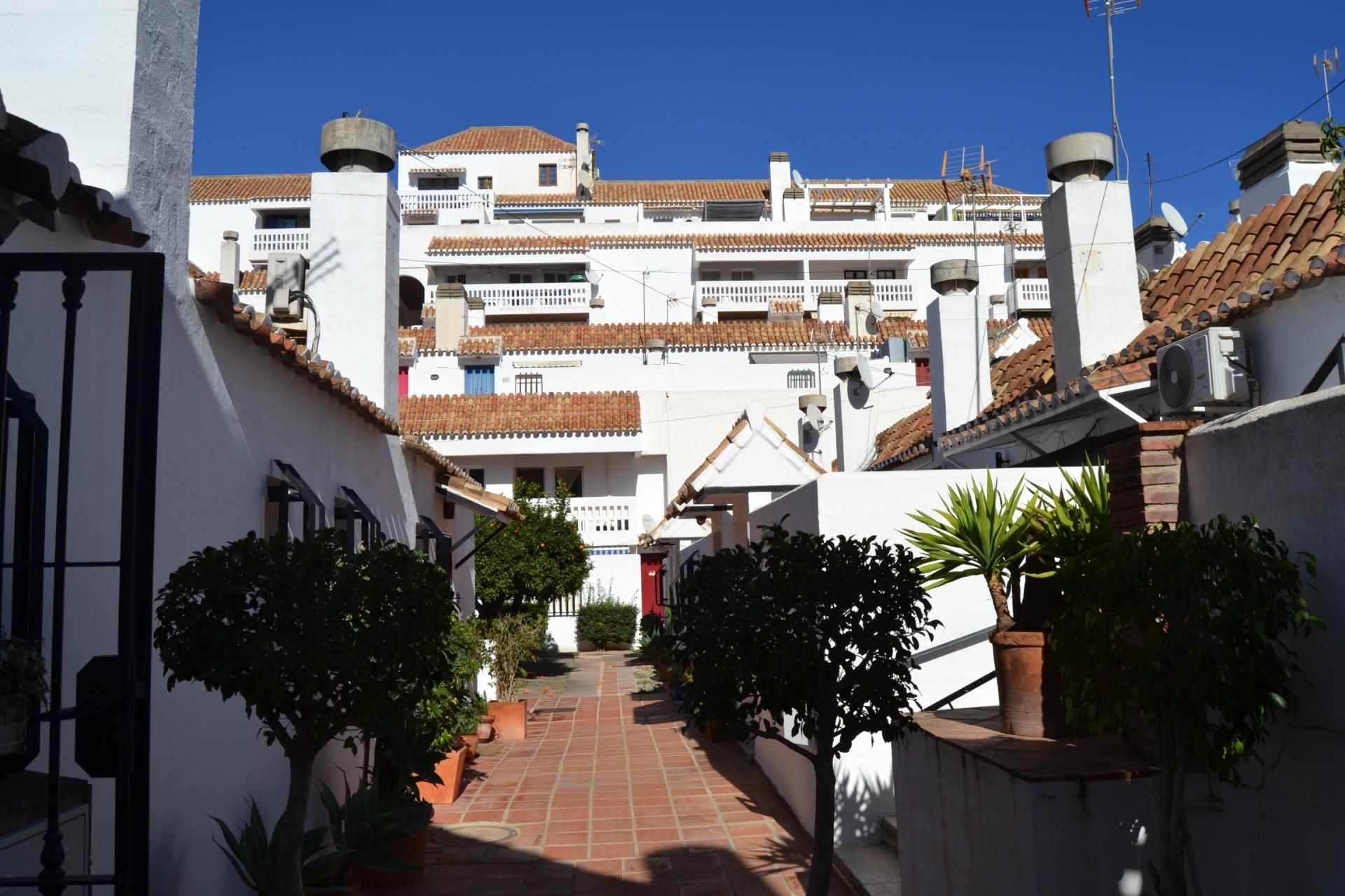 Vista exterior de Apartamento en venta en Mijas con Aire acondicionado, Calefacción y Jardín privado