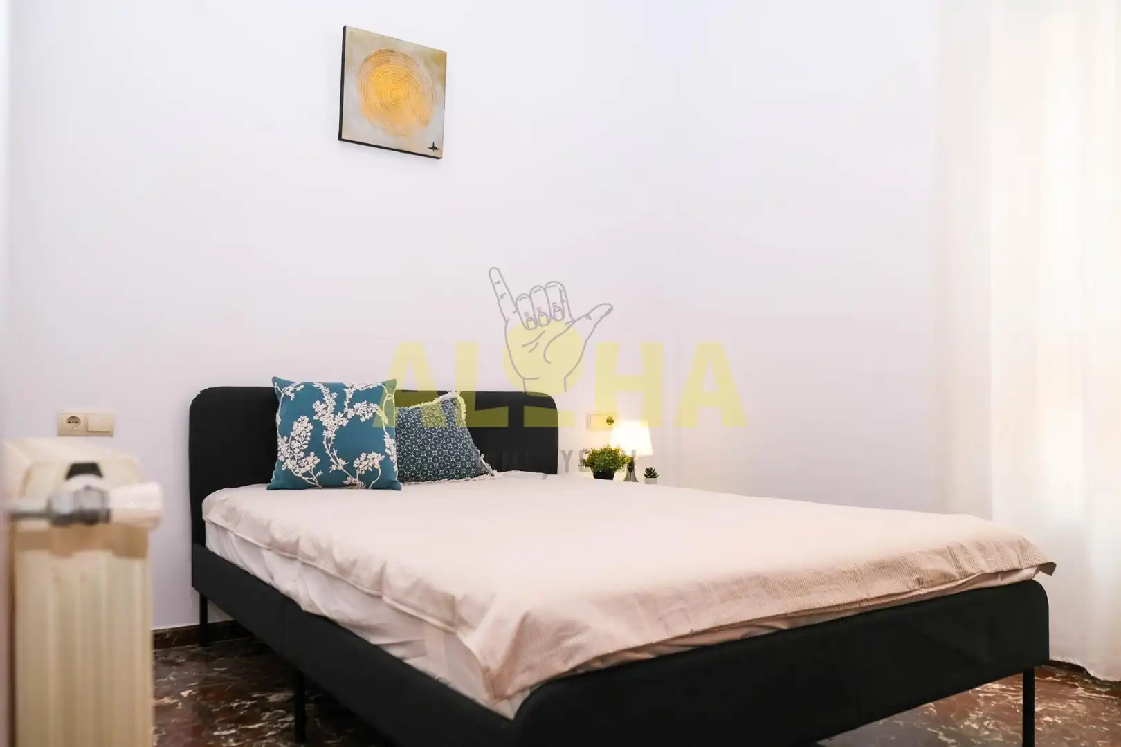 Dormitori de Apartament de lloguer en Valencia amb Aire condicionat, Calefacció i Terrassa