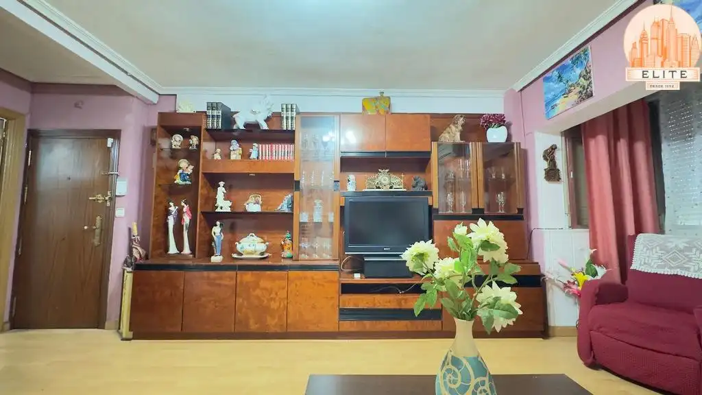 Sala de estar de Piso en venta en Alcorcón con Aire acondicionado, Calefacción y Parquet