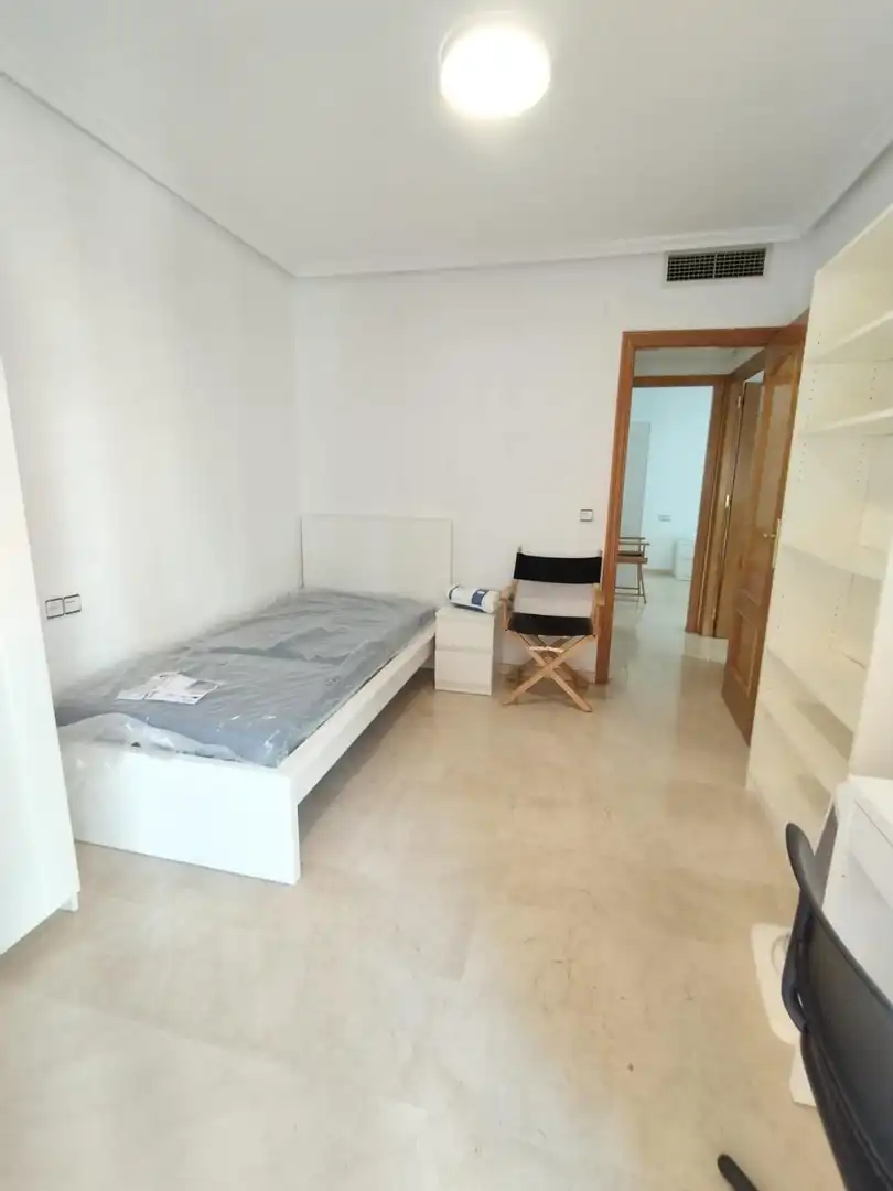 Habitación de Piso de alquiler en Murcia con Aire acondicionado, Amueblado y Balcón