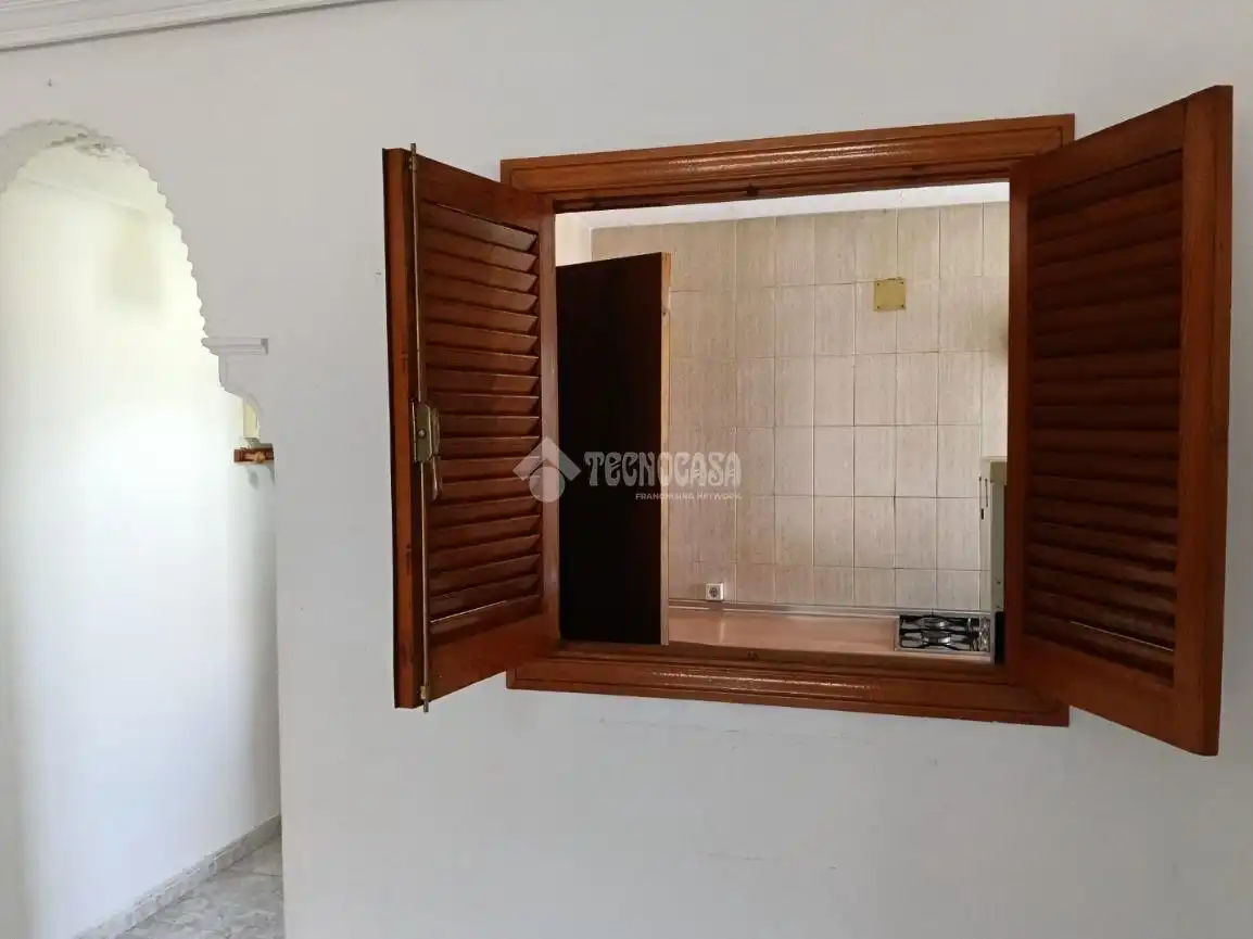 Habitación de Piso en venta en Dos Hermanas con Amueblado y Balcón