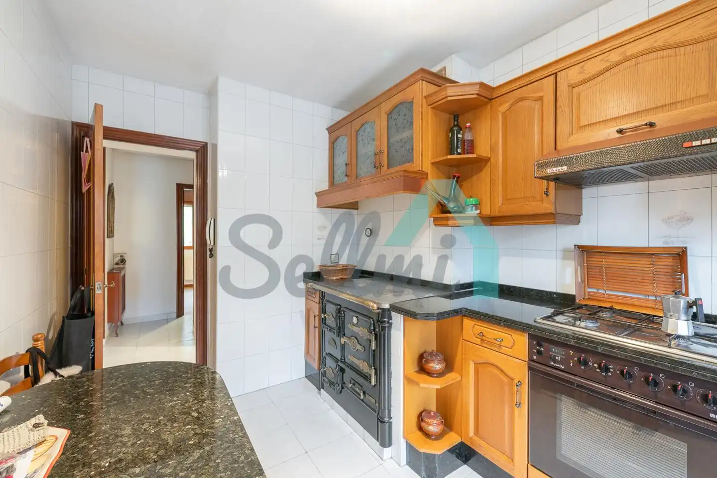 Küche von Wohnung zum Verkauf in Lena mit Heizung, Parkett und Terrasse
