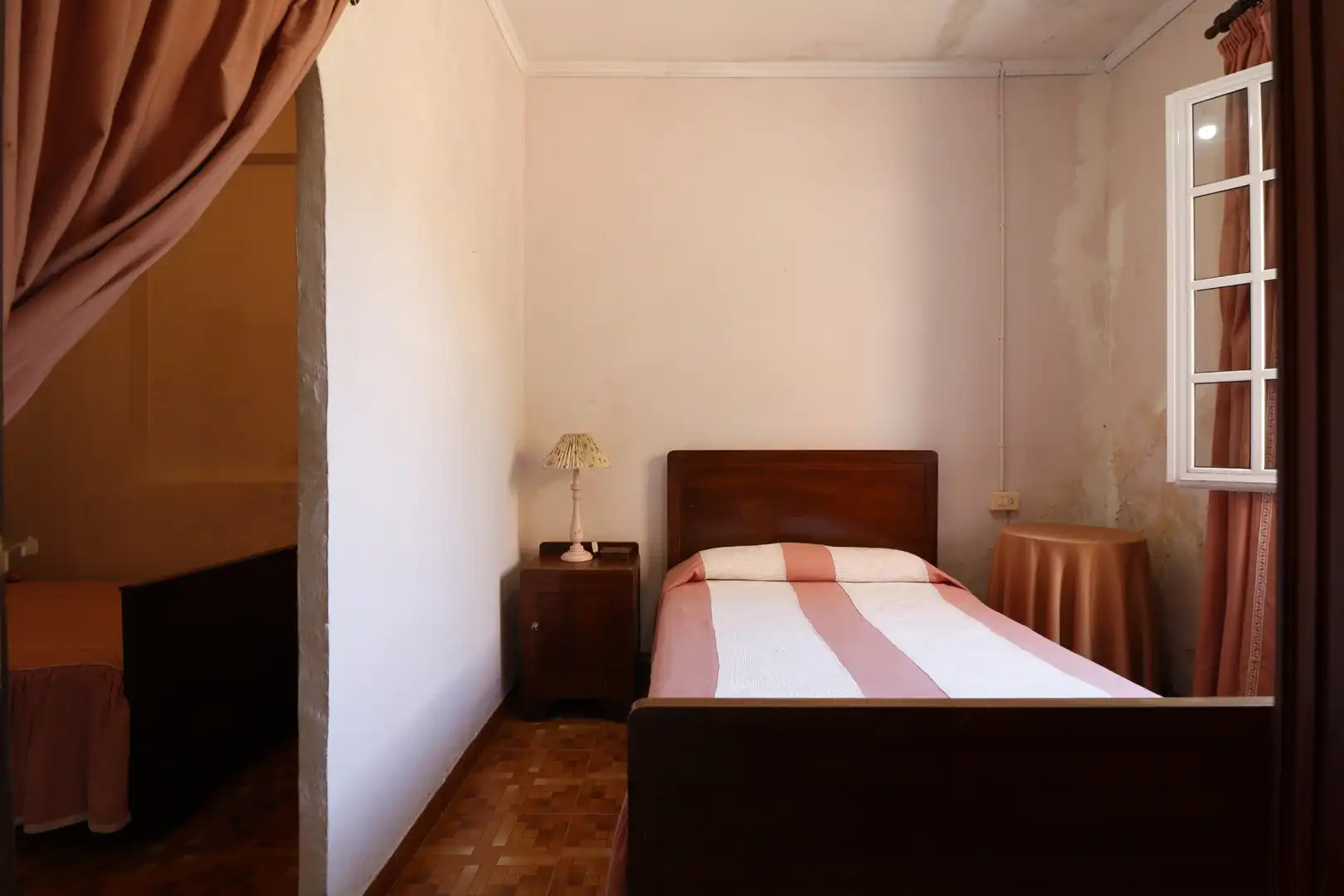 Habitación de Casa adosada en venta en Curtis con Calefacción, Jardín privado y Amueblado