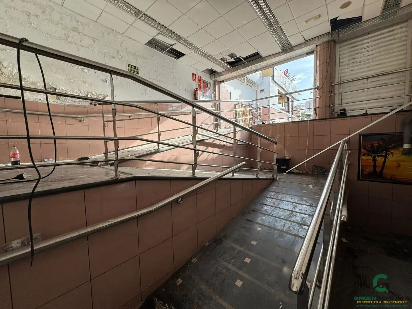 Local comercial de lloguer a Av. Santiago Puig, imagen 19
