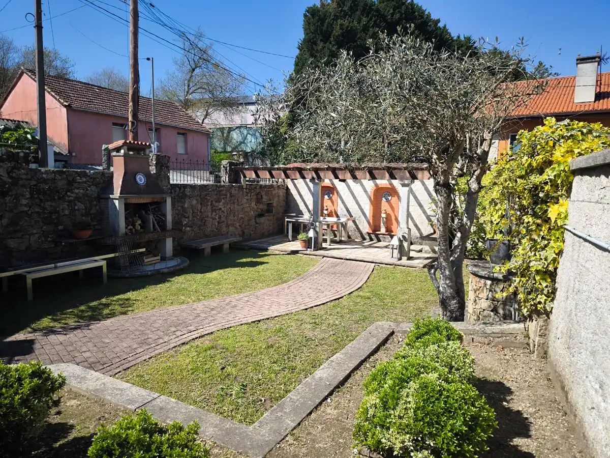 Jardín de Casa o chalet en venta en Vilagarcía de Arousa con Calefacción, Jardín privado y Parquet