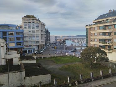Flat with balcony for sale in Calle Menéndez Pelayo 13