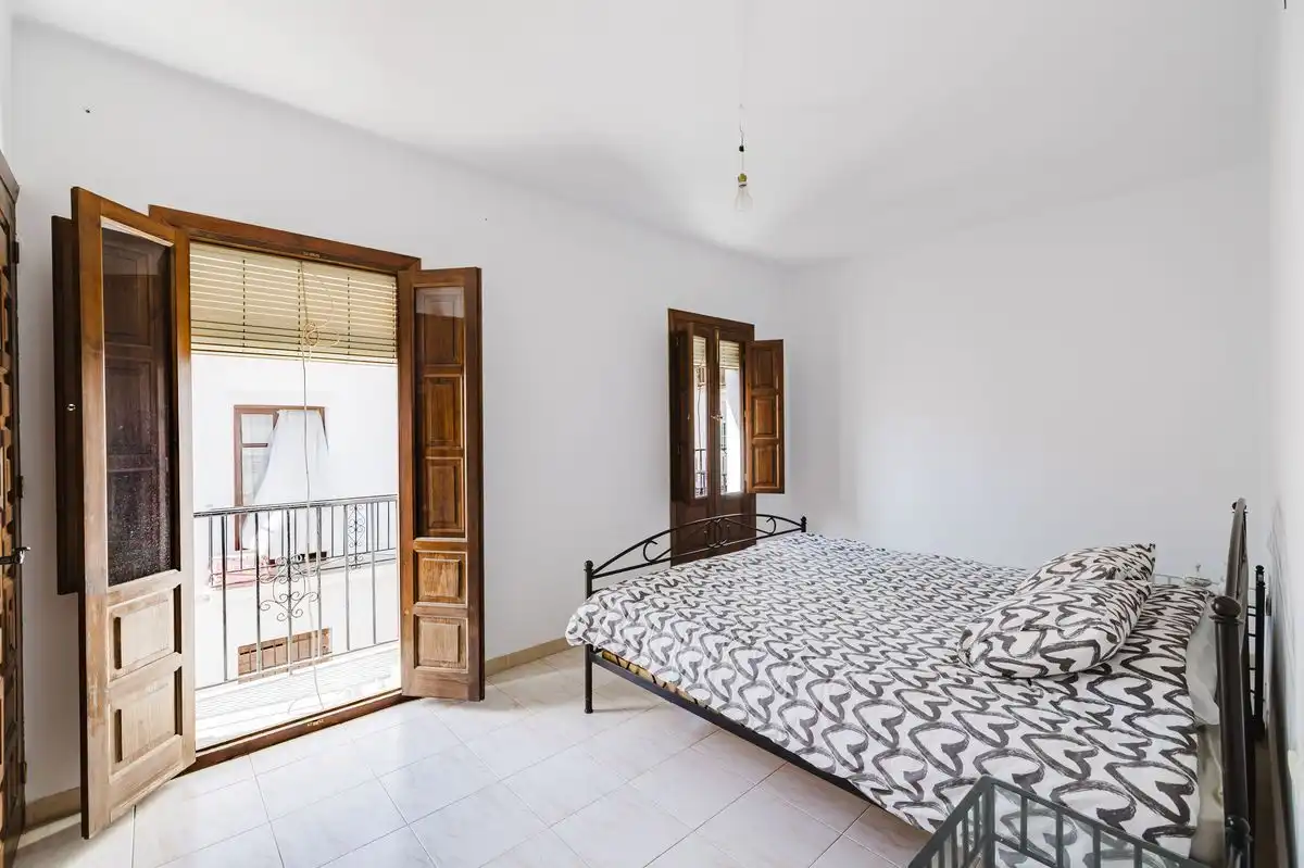 Dormitori de Casa adosada en venda en Nerja amb Calefacció, Terrassa i Balcó