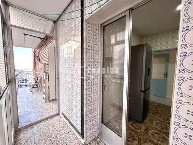 Habitación de Piso en venta en Madrid con Calefacción y Terraza