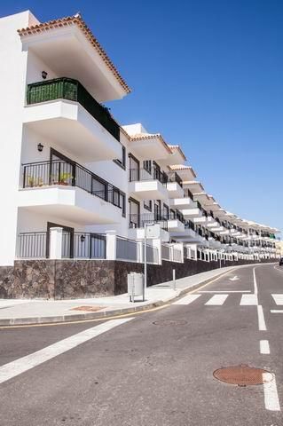 Pis en venda a CL/ Mercedes Pinto Armas de la Rosa y Clos, Guargacho