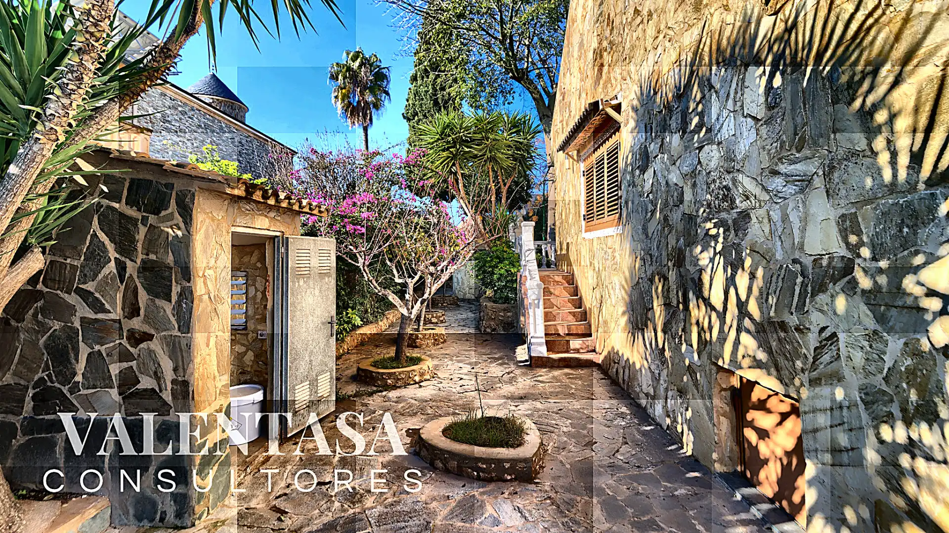 Exterior view of Houses for sale in L'Eliana  with Air Conditioner, Heating and Private garden