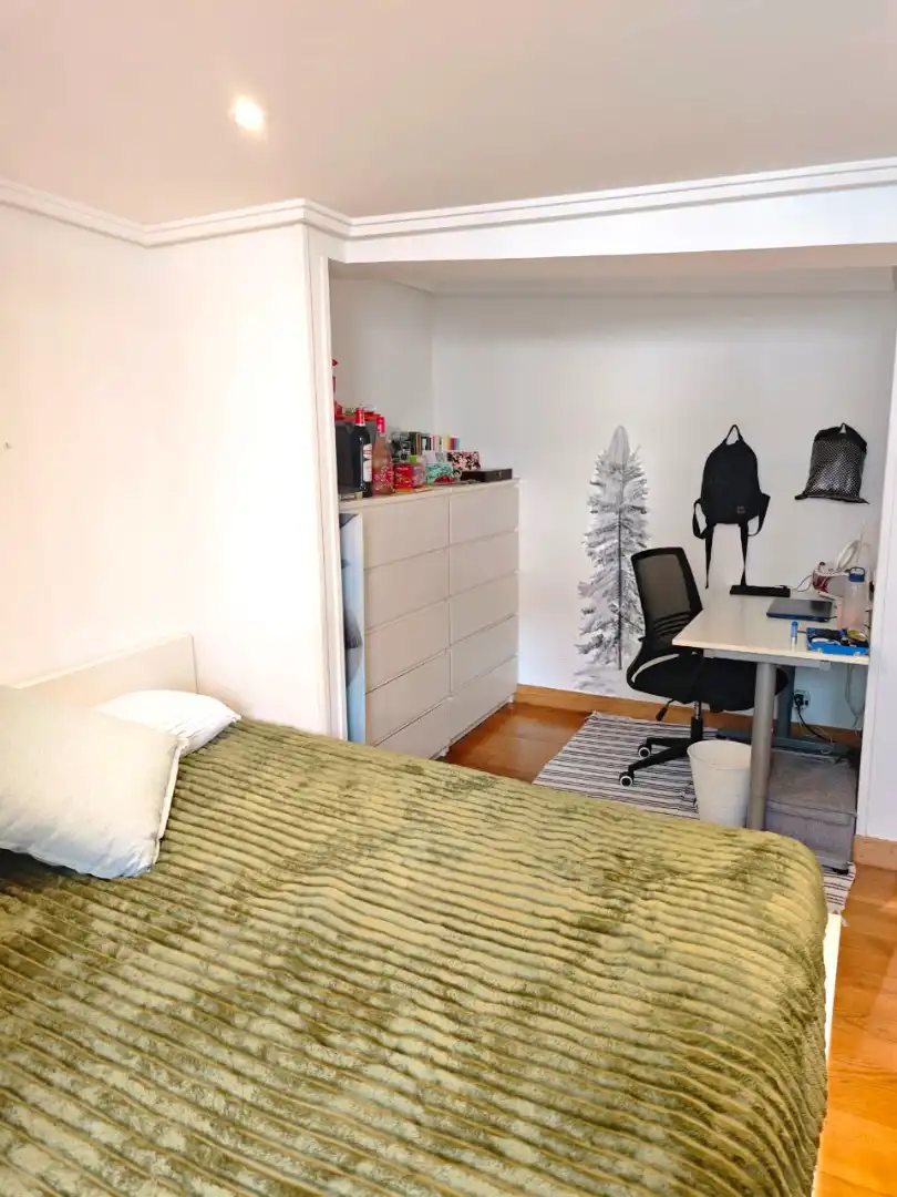 Bedroom of Flat for sale in Donostia - San Sebastián   with Furnished and Balcony