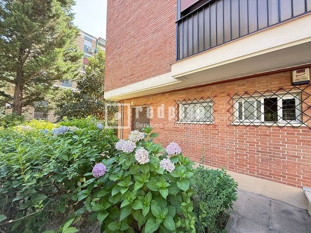 Vista exterior de Piso en venta en  Madrid Capital