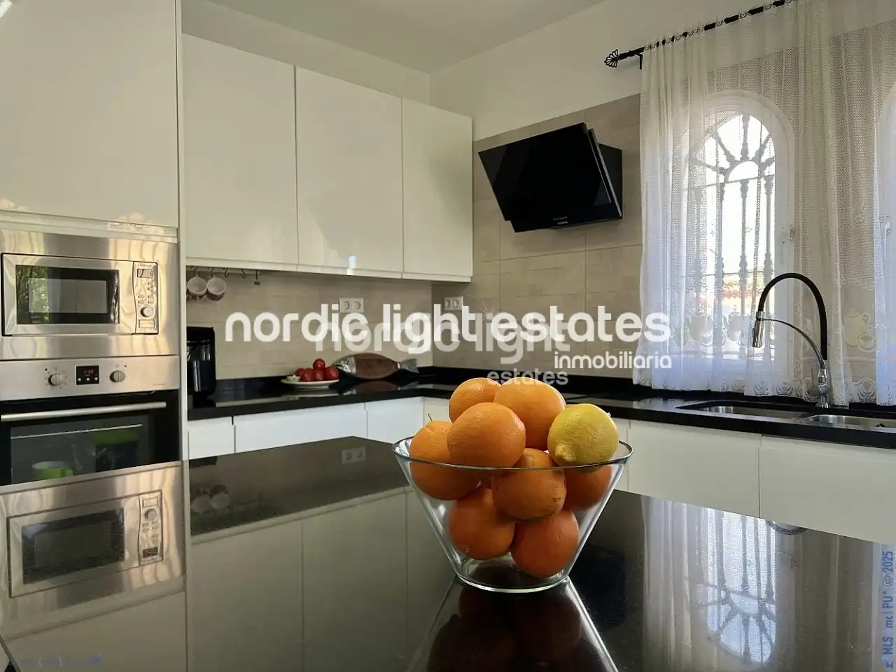 Kitchen of Houses for sale in Málaga  with Terrace and Swimming Pool