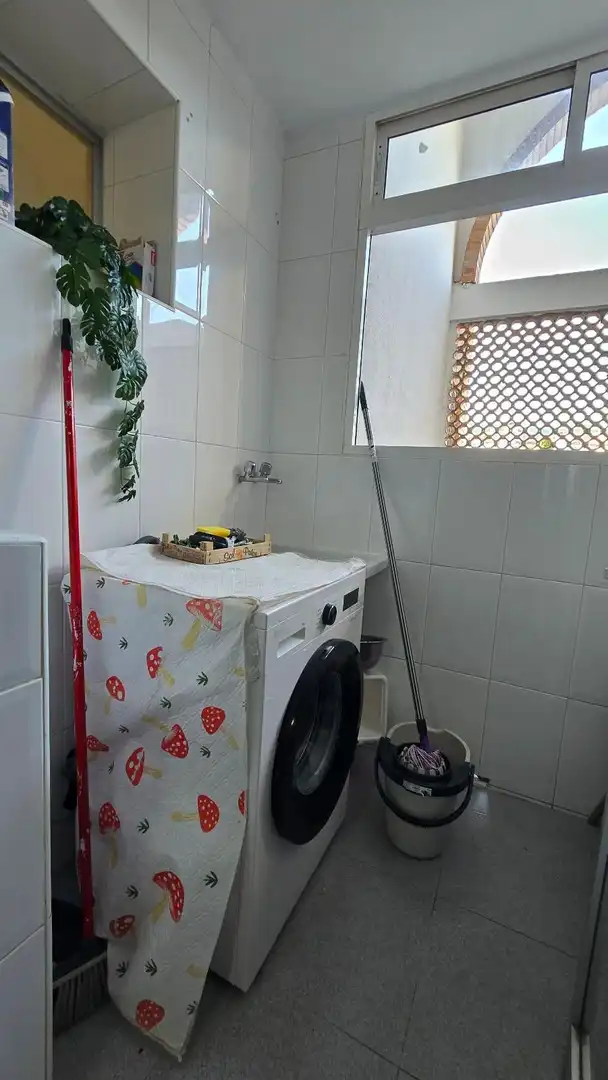 Baño de Piso en venta en Benalmádena con Aire acondicionado, Terraza y Amueblado