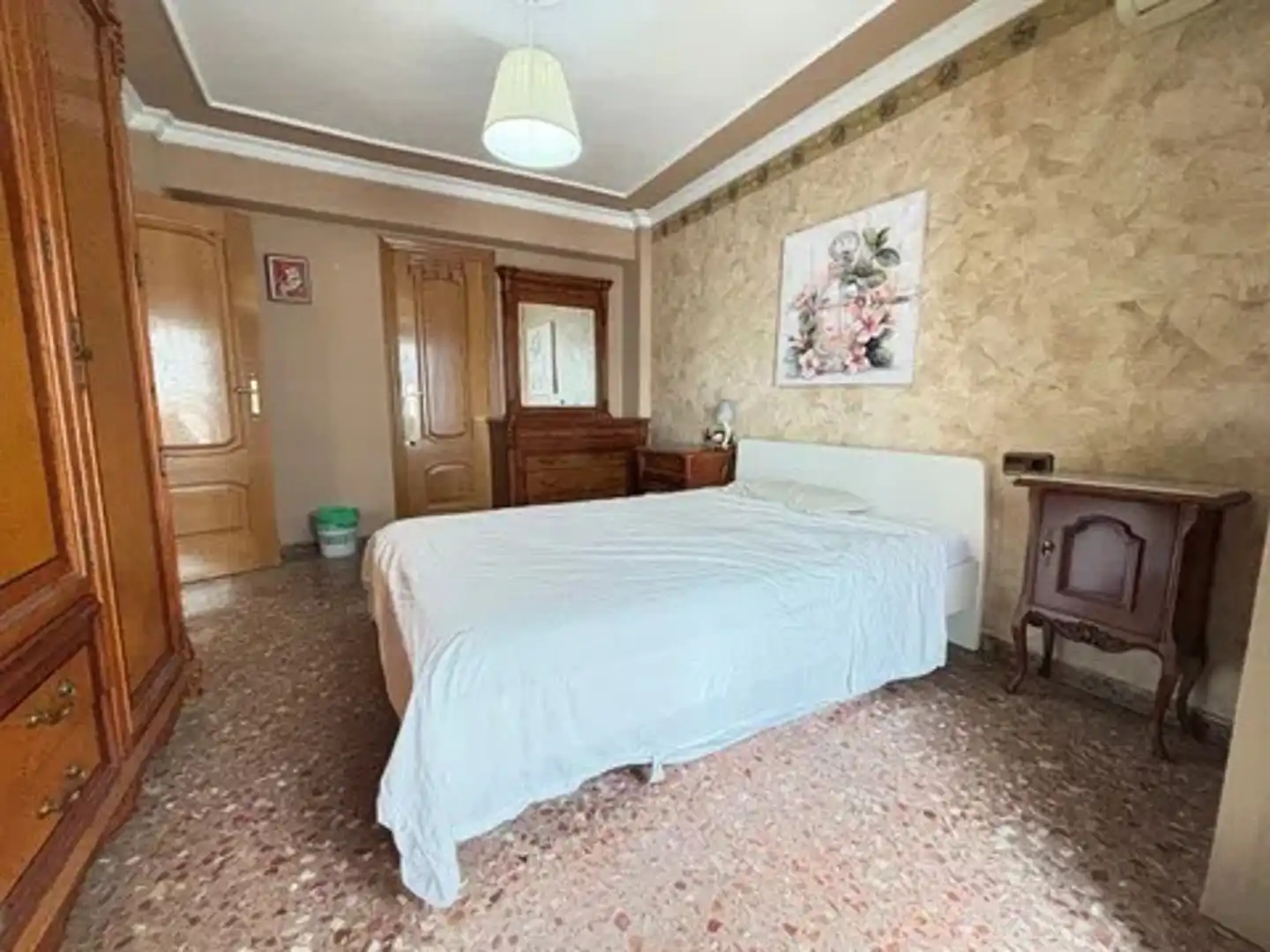Dormitori de Apartament en venda en Mislata amb Moblat