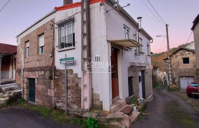 Casa-chalet en Venta en Estrada de Readegos a Xurenzas en Boborás