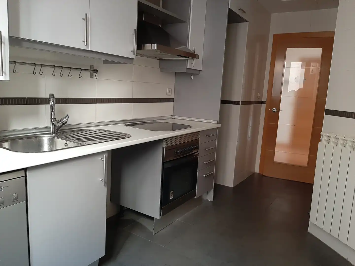 Cocina de Piso de alquiler en Alcalá de Henares con Aire acondicionado, Calefacción y Jardín privado