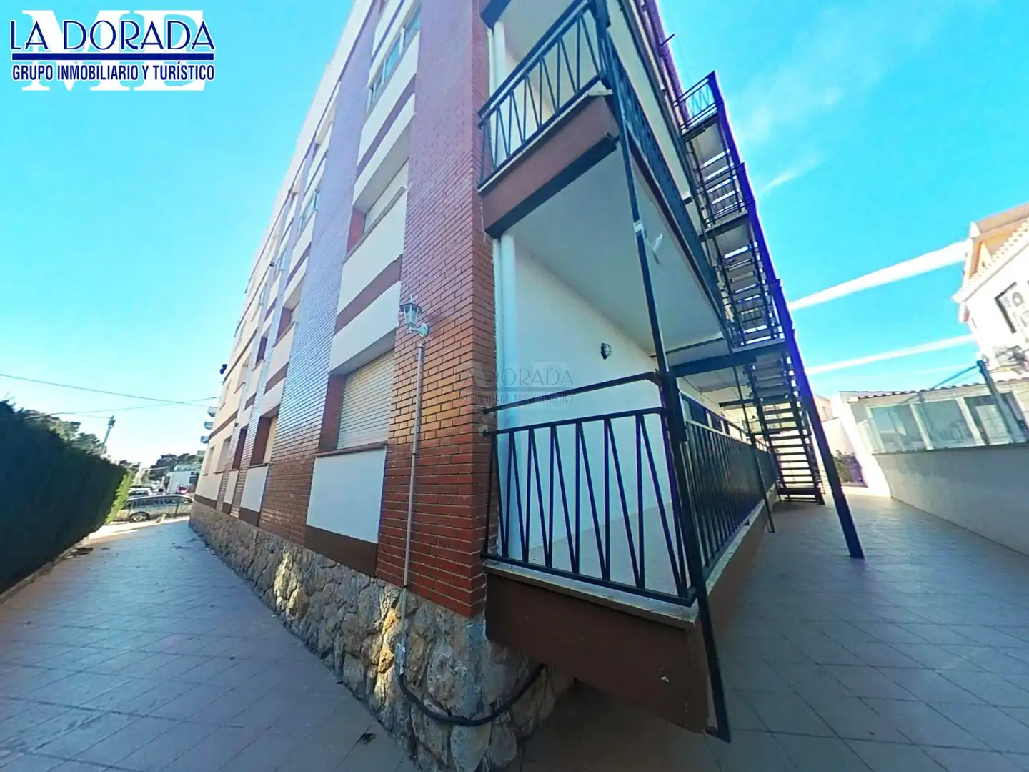Vista exterior de Piso en venta en Mont-roig del Camp con Trastero, Amueblado y Balcón
