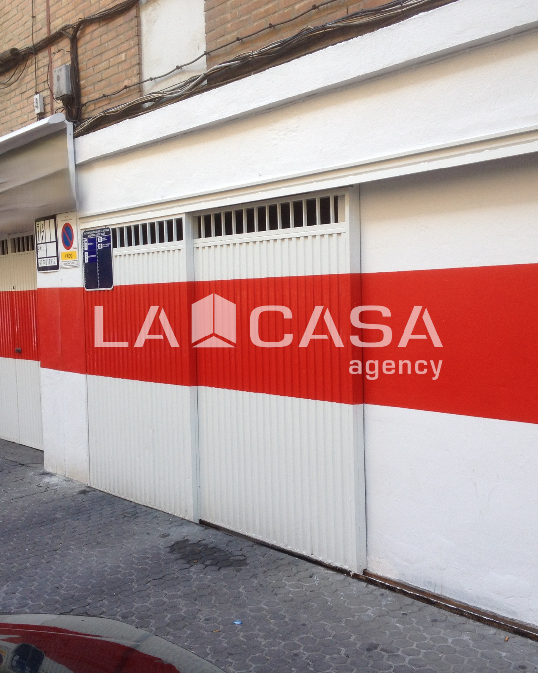 Exterior view of Premises for sale in  Sevilla Capital