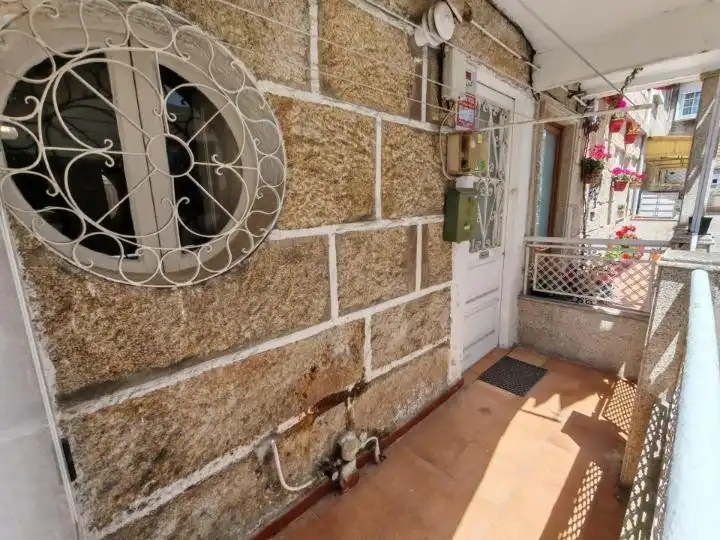 Balcony of Ground floor for sale in Vigo   with Terrace and Storage room