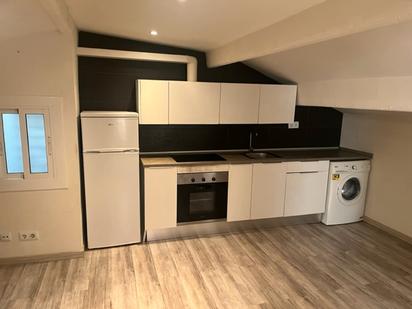 Kitchen of Study to rent in  Barcelona Capital  with Oven, Washing machine and Pets allowed
