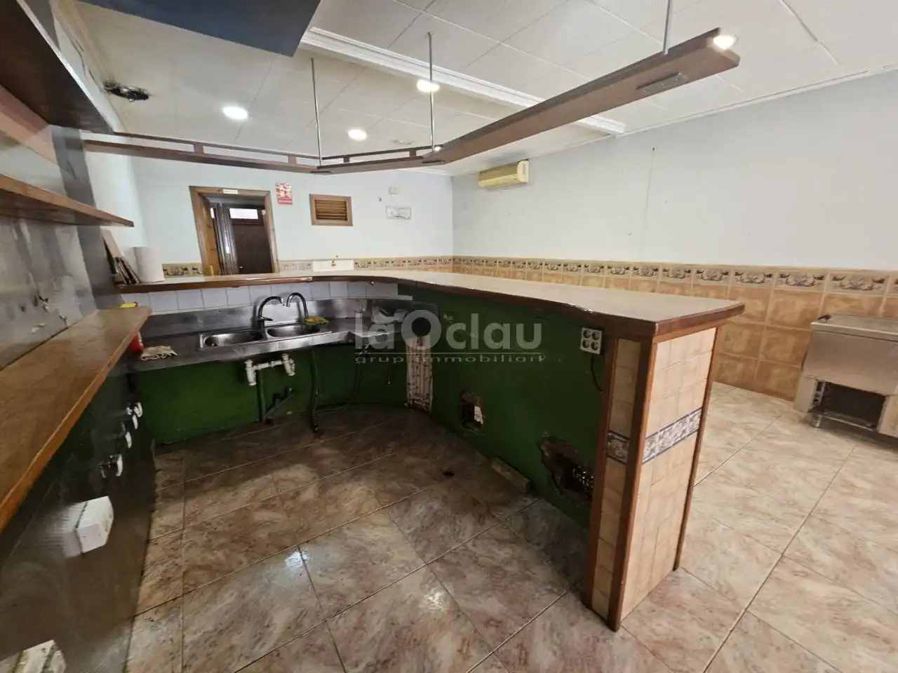 Kitchen of Commercial properties for rent in Tona
