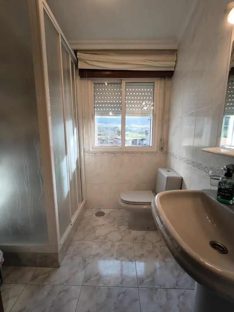 Bathroom of Houses for sale in Vilagarcía de Arousa  with Heating, Terrace and Storage room