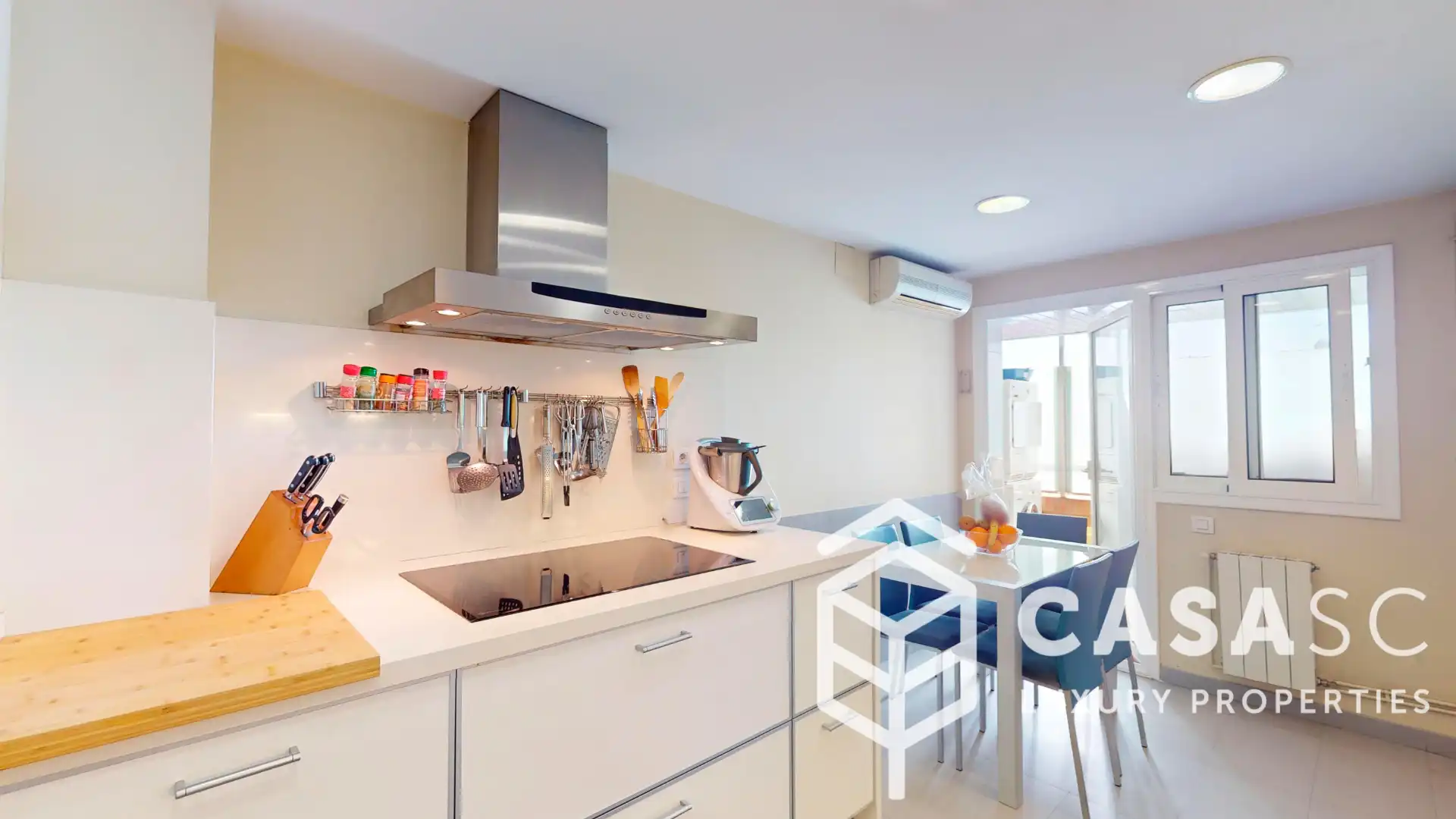 Kitchen of Attic for sale in Sant Cugat del Vallès  with Air Conditioner, Heating and Parquet flooring