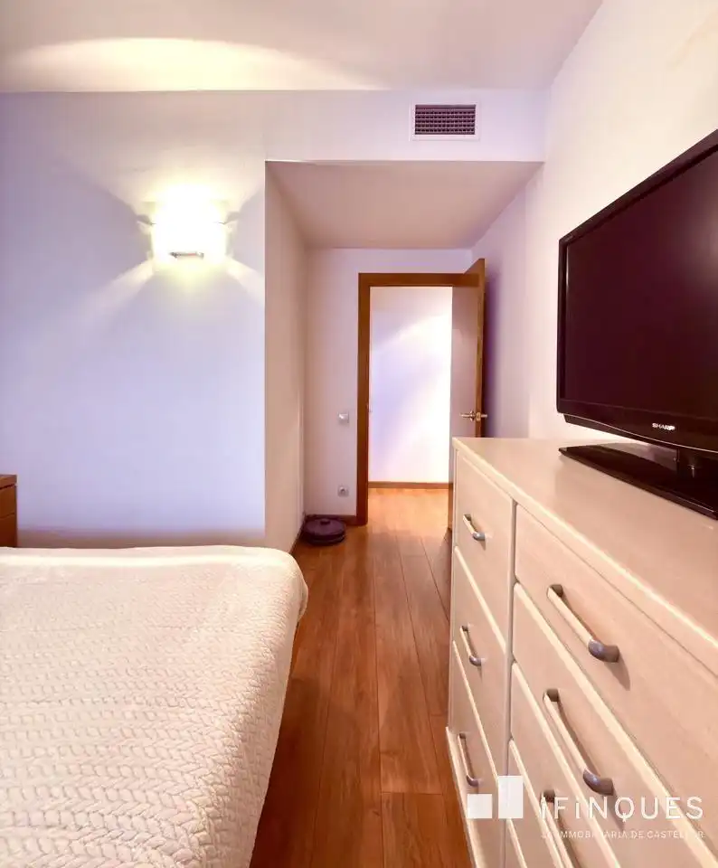 Dormitori de Pis en venda en Castellar del Vallès amb Aire condicionat, Parquet i Terrassa