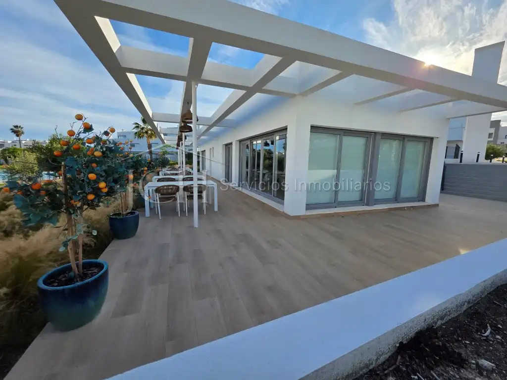 Terraza de Ático de alquiler en Estepona con Amueblado