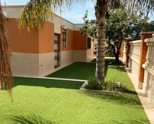 Vista exterior de Casa o xalet en venda en Cambrils amb Aire condicionat, Jardí privat i Traster