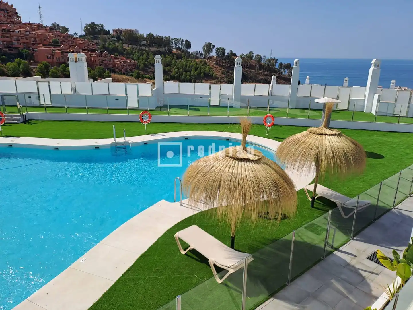 Schwimmbecken von Wohnungen zum Verkauf in Rincón de la Victoria mit Privatgarten, Terrasse und Schwimmbad