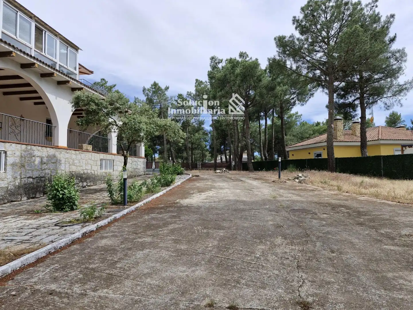 Einfamilien-Reihenhaus zum Verkauf in Alba de Tormes mit Heizung, Abstellraum und Schwimmbad