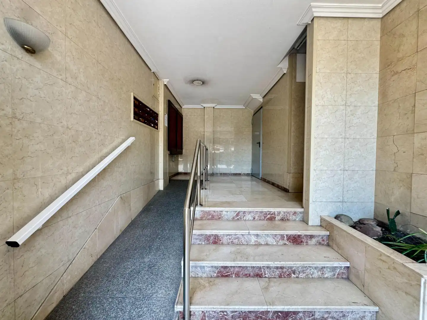 Piso en venta en Vigo  con Calefacción, Parquet y Trastero