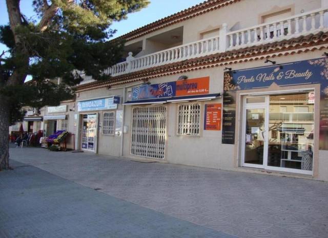 Local comercial en Alquiler en Av de California en Centre