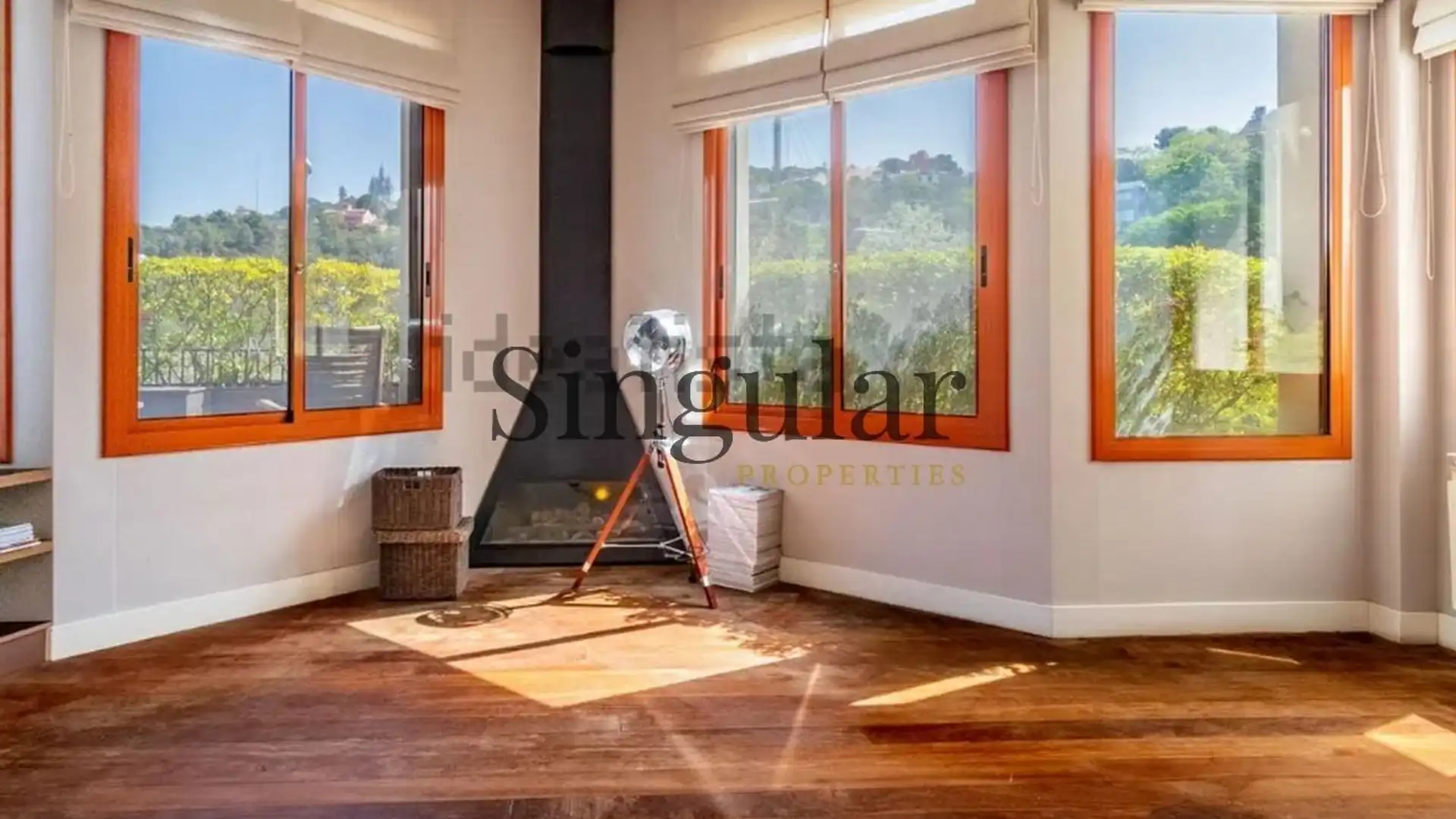 Bedroom of Houses for sale in  Barcelona Capital  with Private garden, Terrace and Swimming Pool