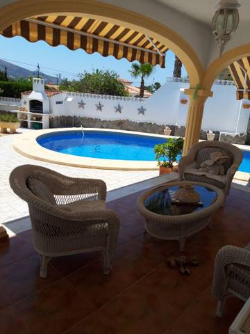 Casa-chalet en Venta en Pueblo - Urbanizaciones