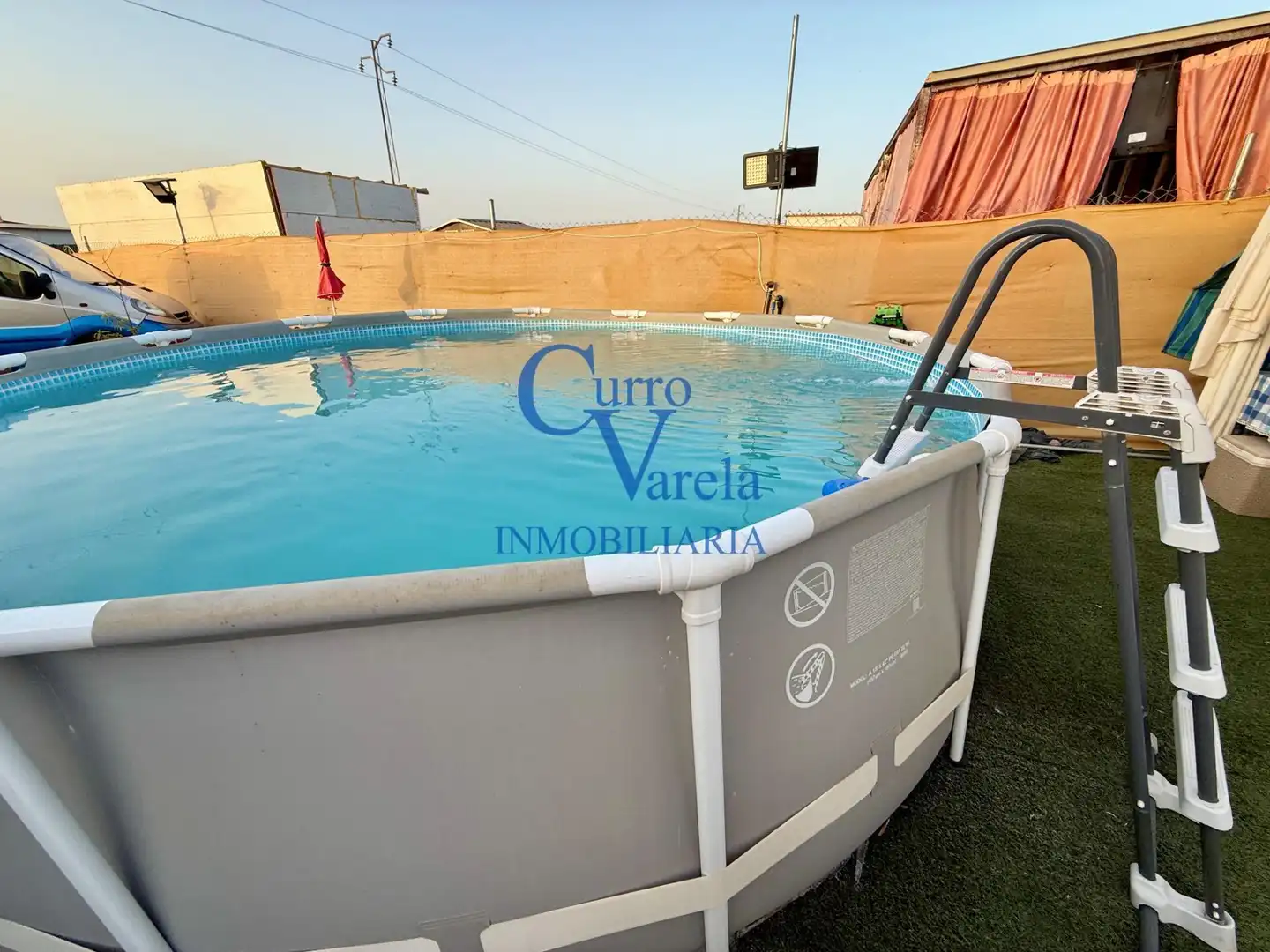 Piscina de Finca rústica en venta en Dos Hermanas con Aire acondicionado, Calefacción y Jardín privado