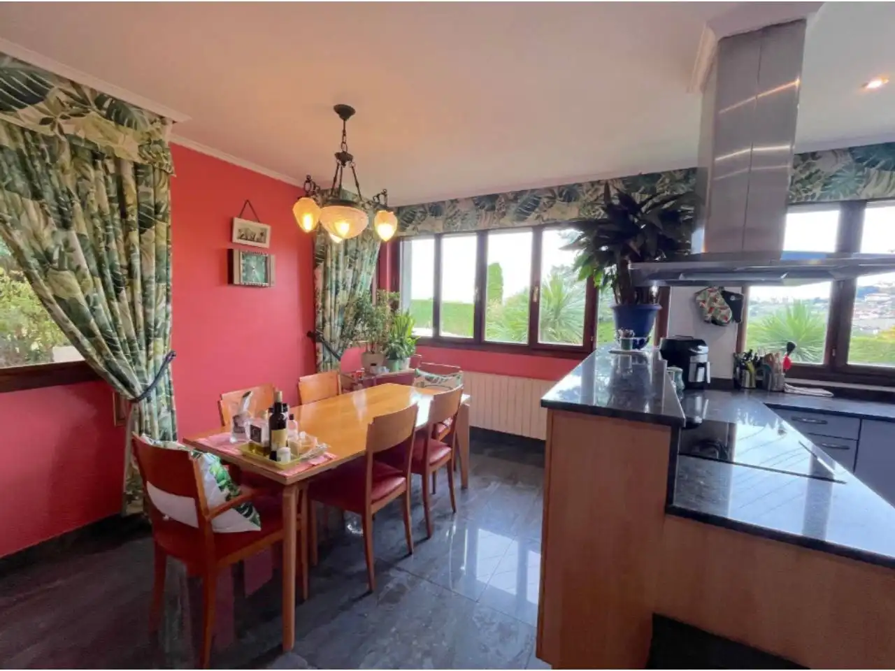 Dining room of Houses for sale in Berango, Bizkaia